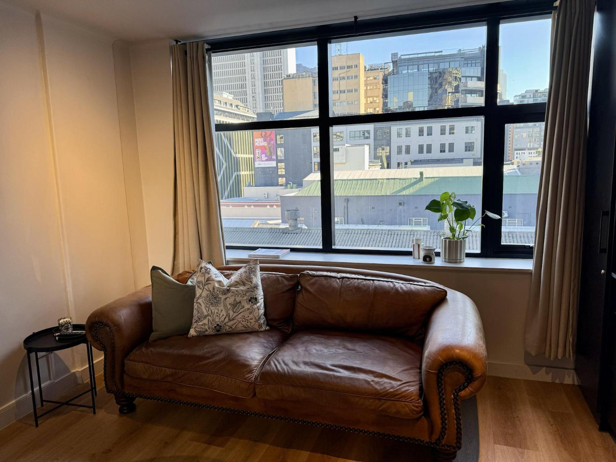 Modern Cbd Apartment Cape Town